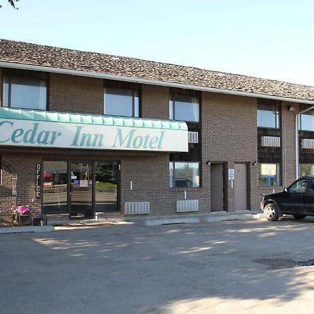 Cedar Inn Lloydminster Esterno foto